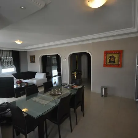 Europ Penthouse Apartamento *